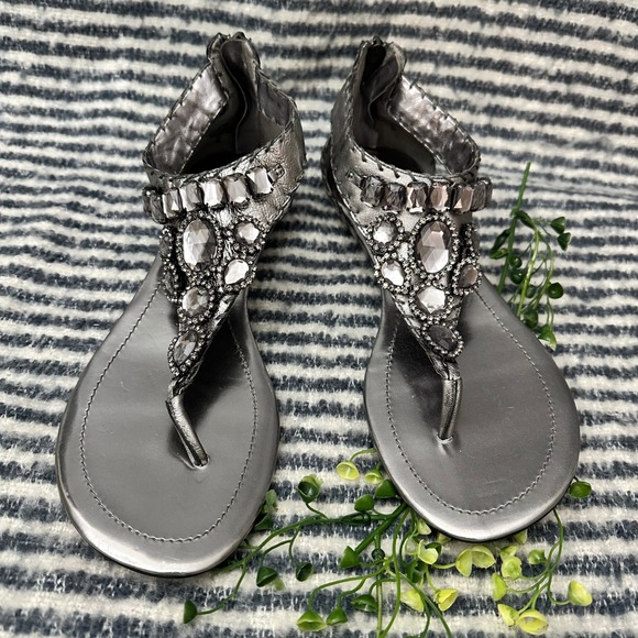 Enzo Angiolini Eacxite Pewter Metallic Leather Chunky Jeweled Sandals sz 8M NEW - Picture 1 of 8